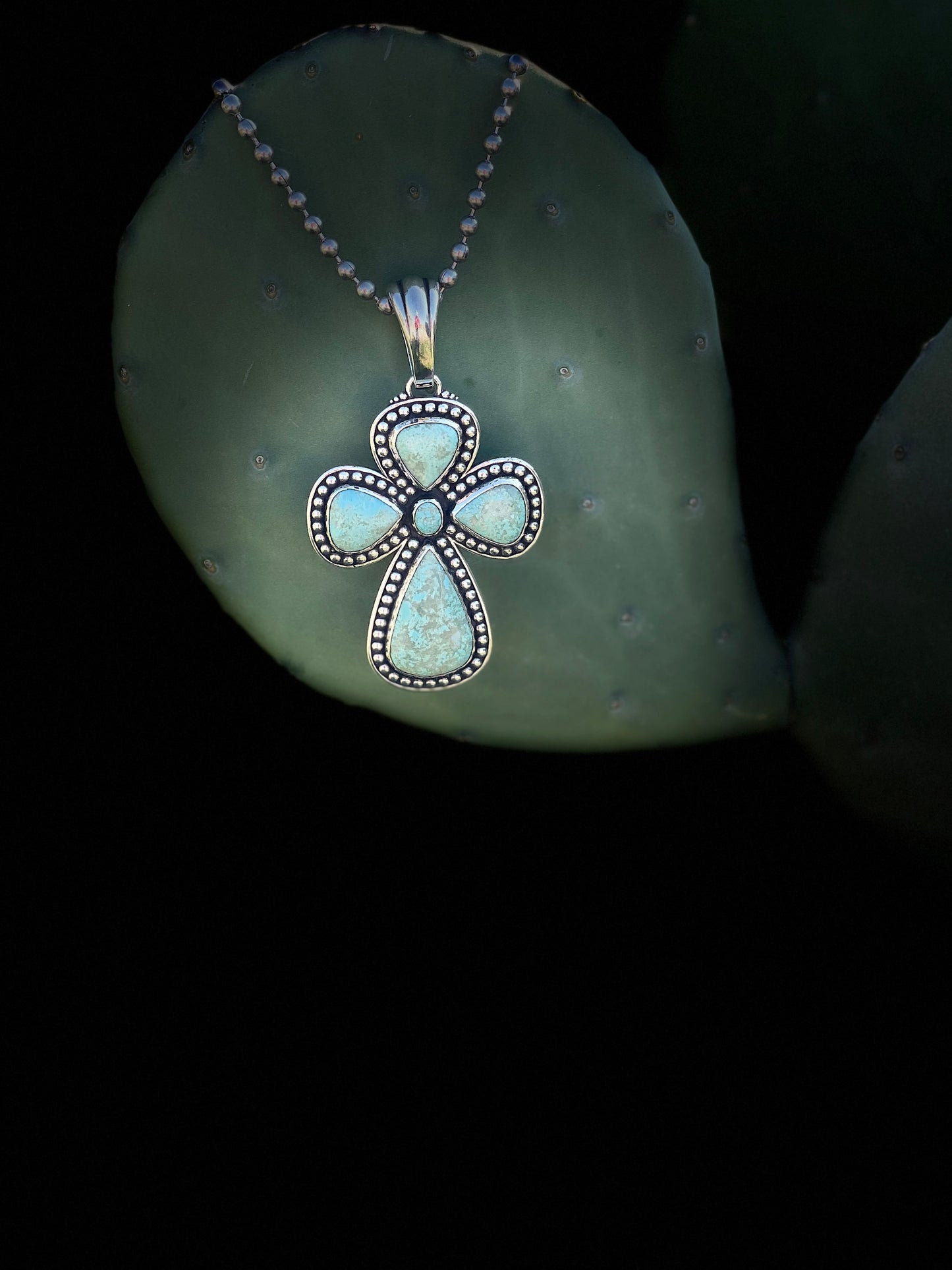 Guitar Pick turquoise cross