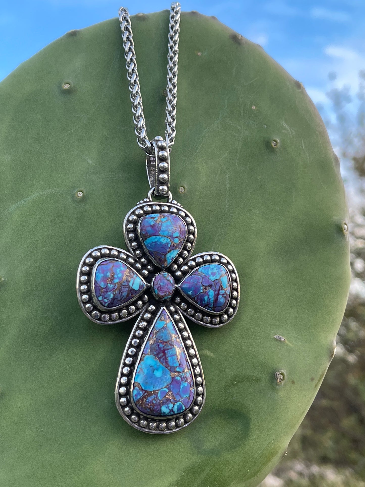 Guitar Pick turquoise cross