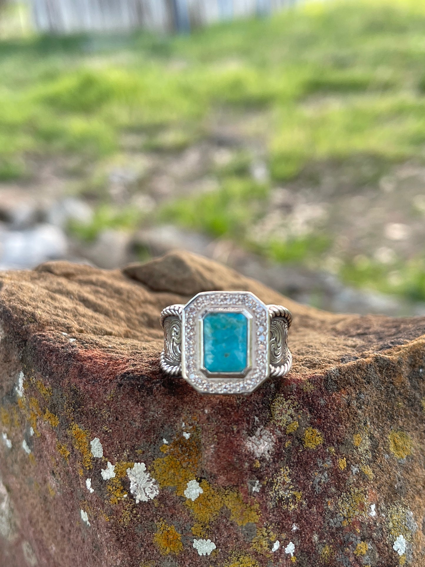 Kelli Square halo turquoise size 7