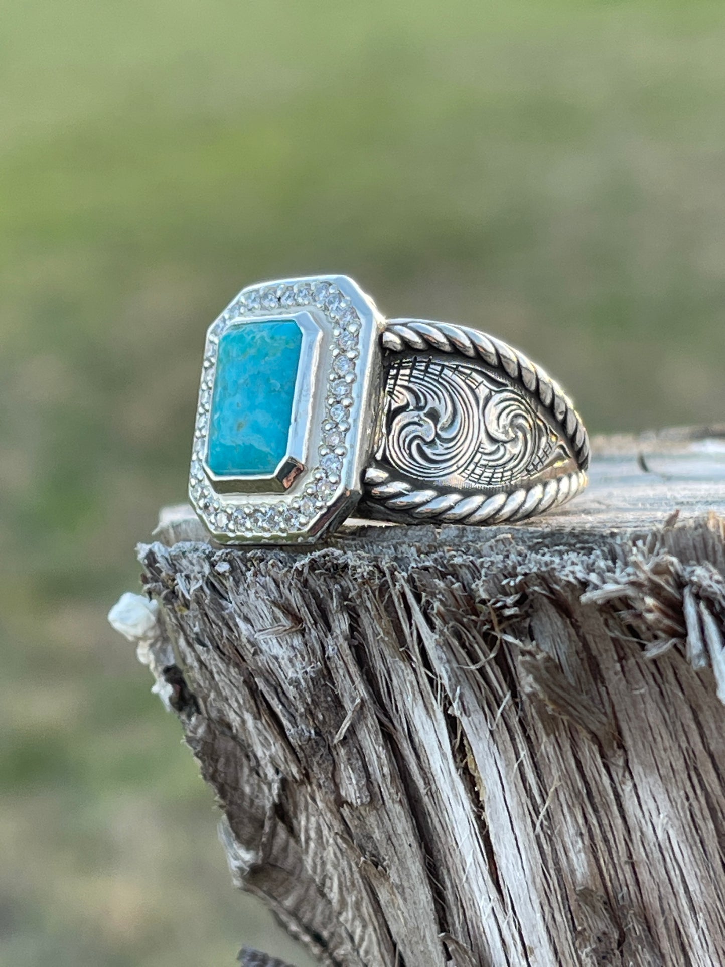 Kelli Square halo turquoise size 7