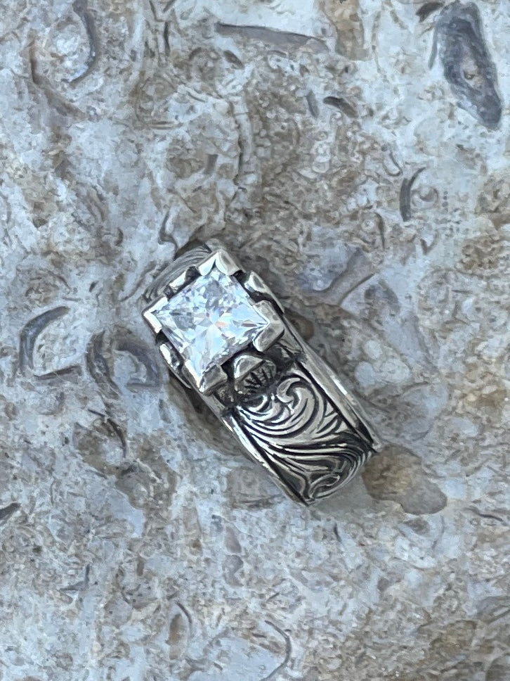 Mariah moissanite diamond ring