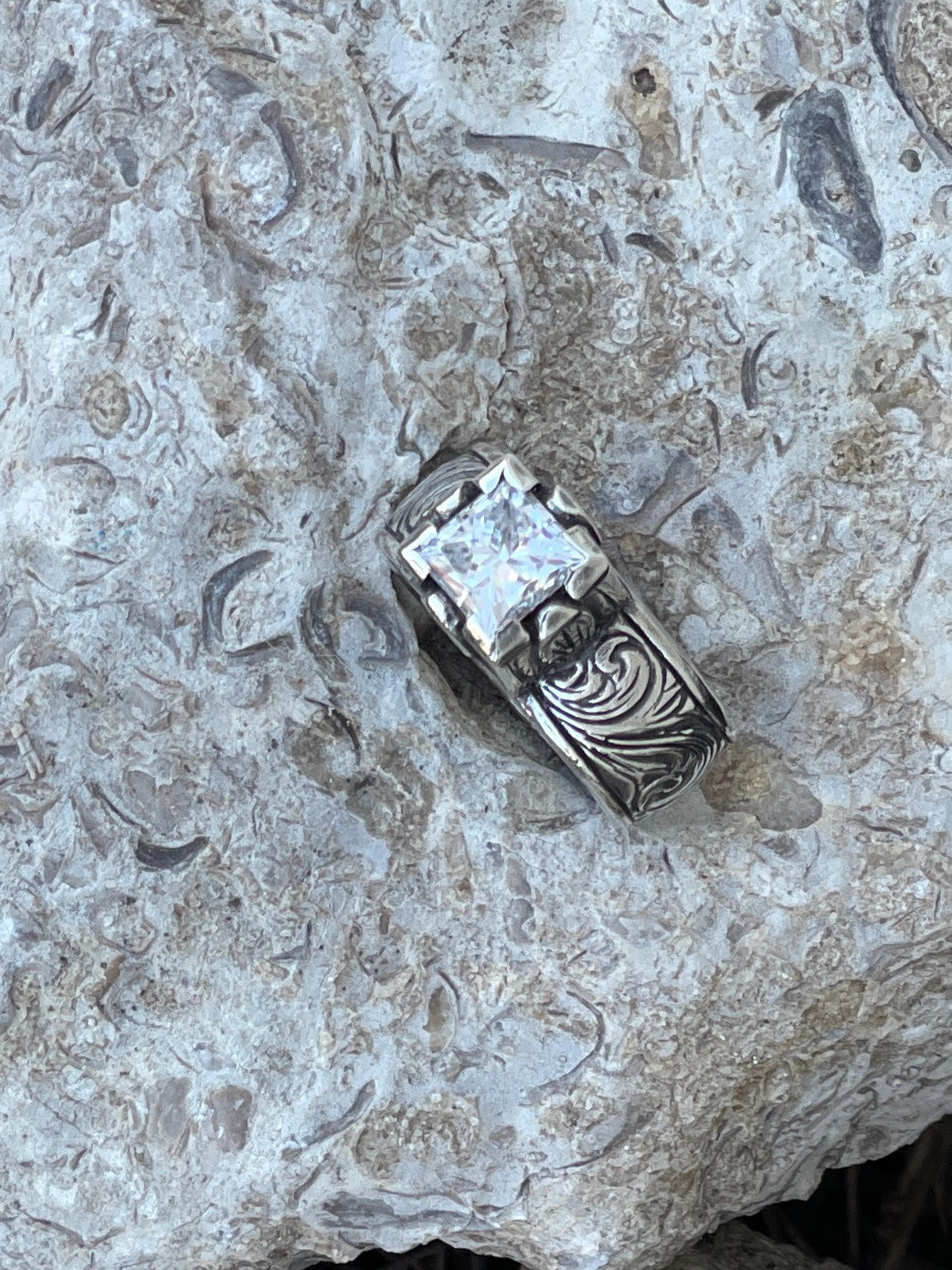 Mariah moissanite diamond ring