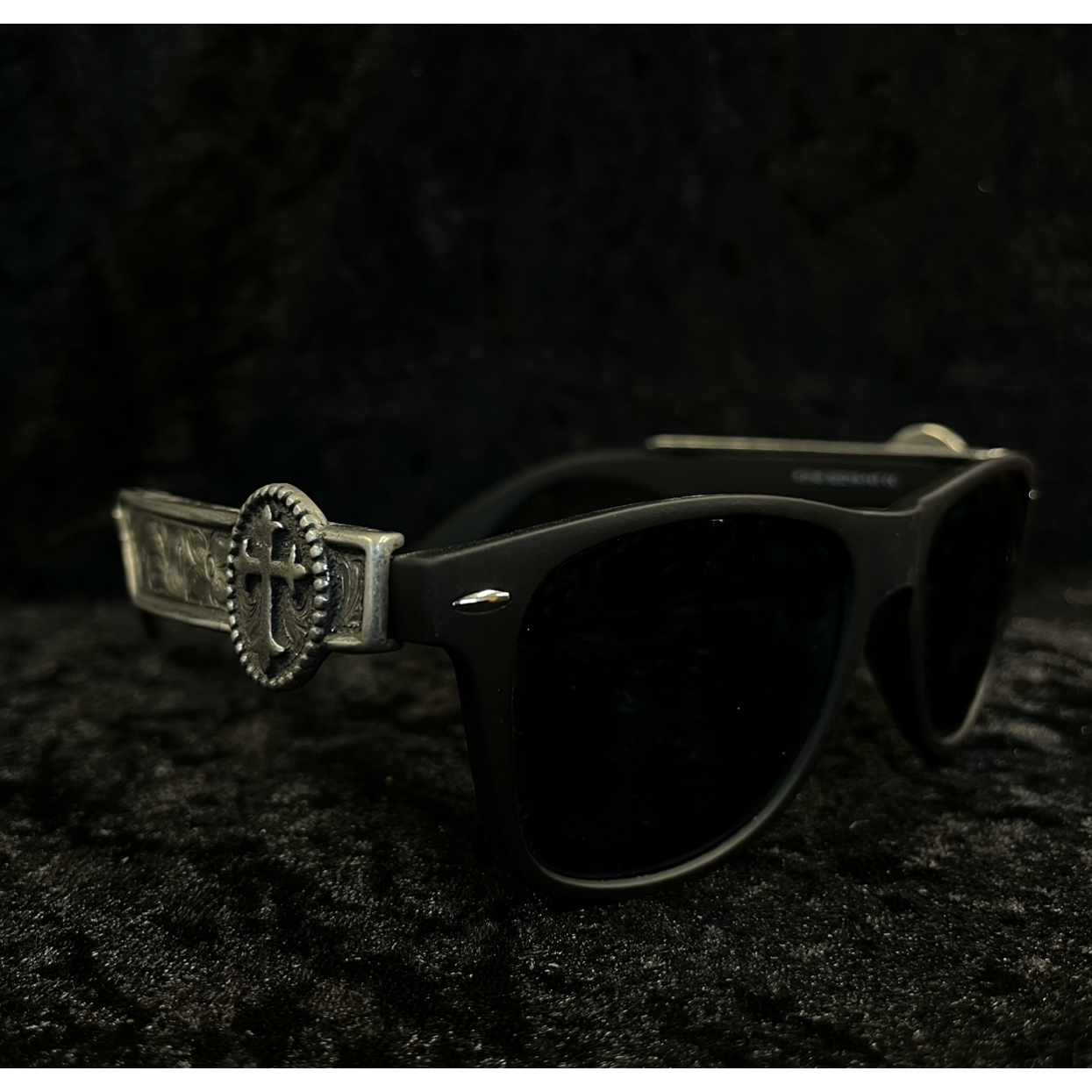 SUNGLASSES cross