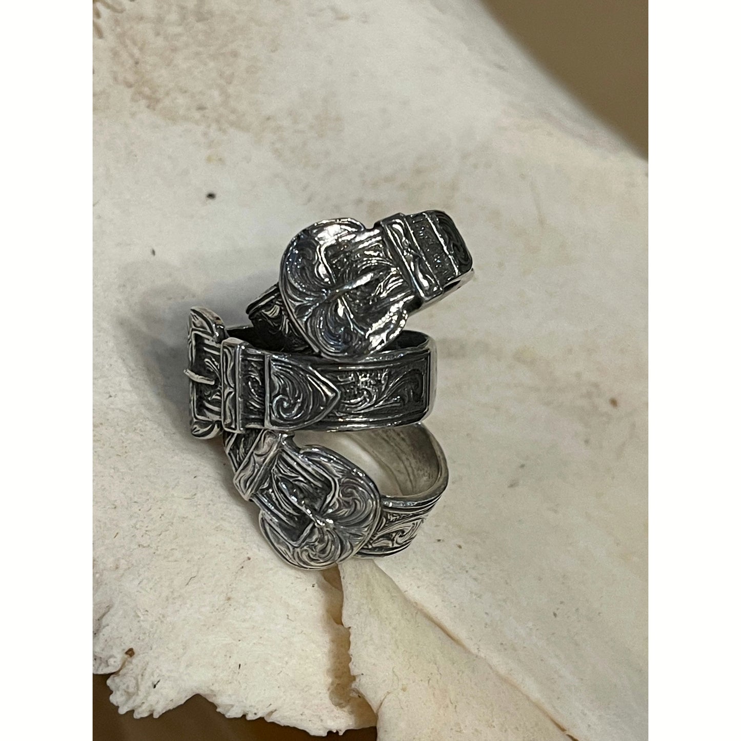 Buckle Ring Retro