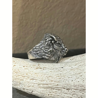 Buffalo head ring