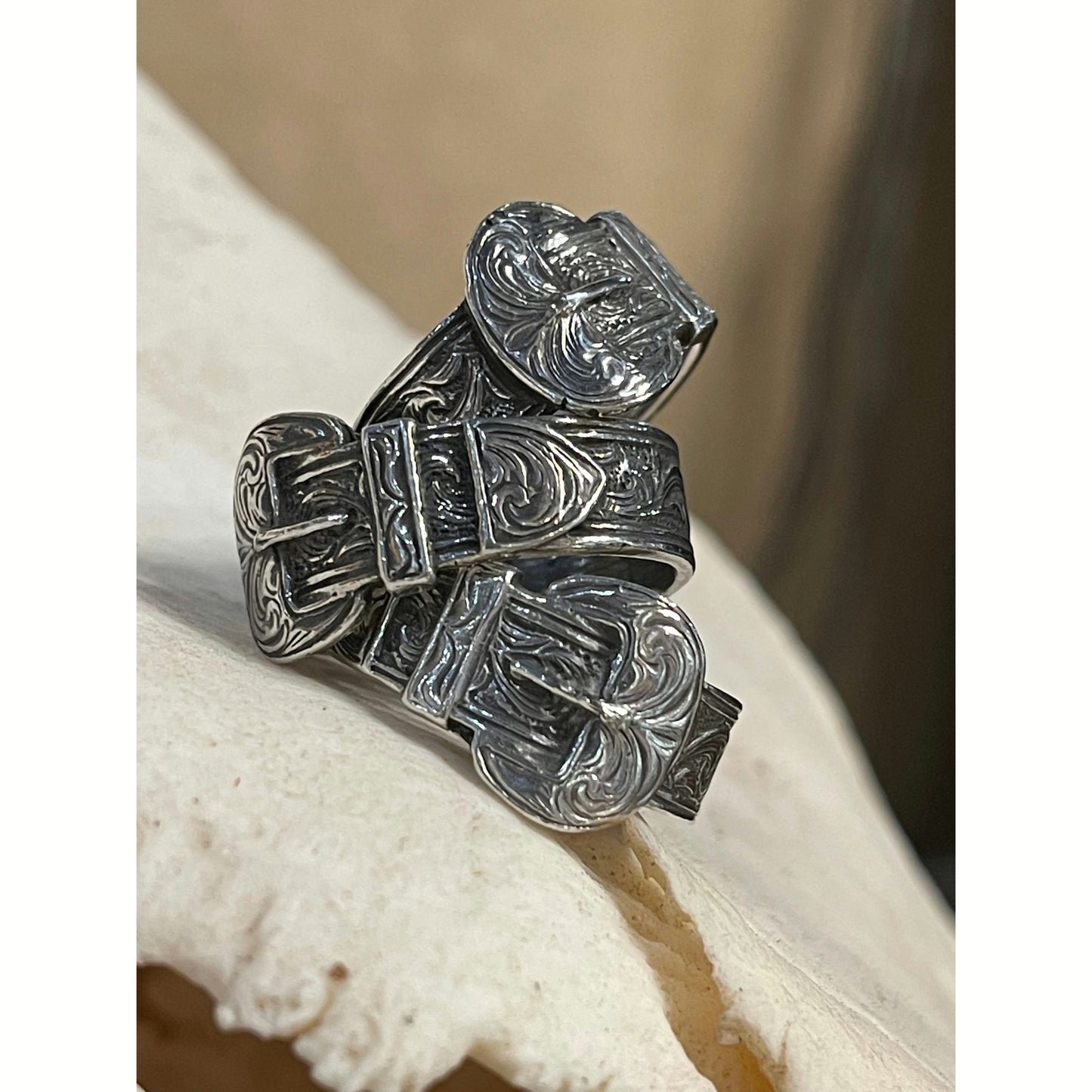 Buckle Ring Retro
